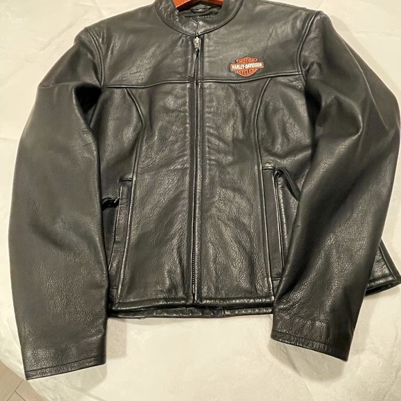 Perfect condition, gently used, Harley Davidson Women’s Medium Leather Jacket - Picture 2 of 6